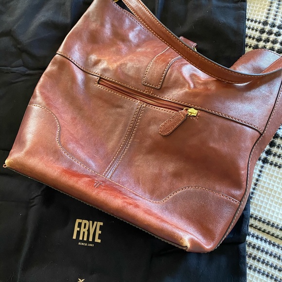 Frye bucket style purse - Picture 4 of 4